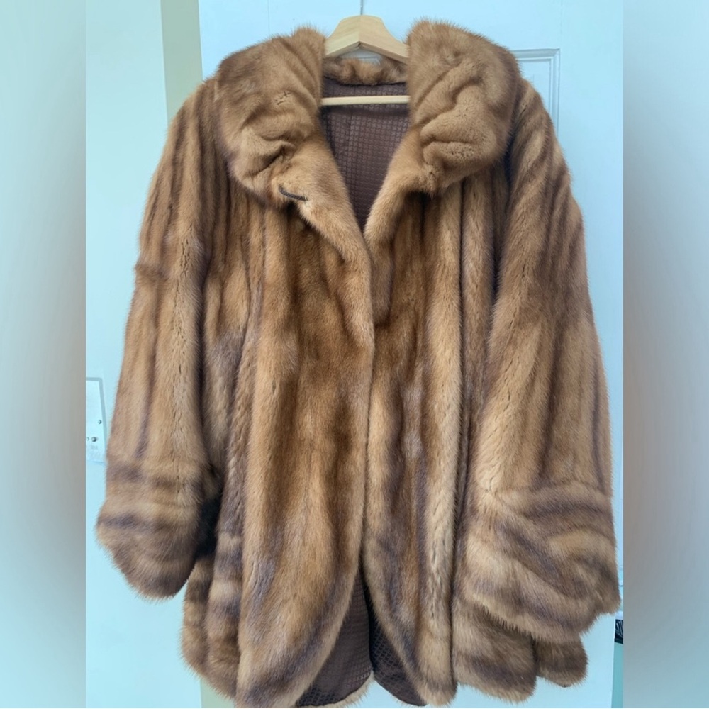 Beautiful vintage mink fur coat